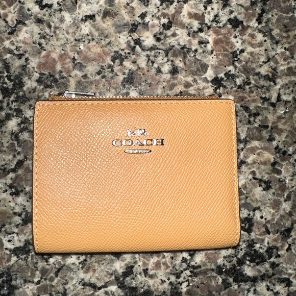 Coach bifold wallet - Picture 2 of 2